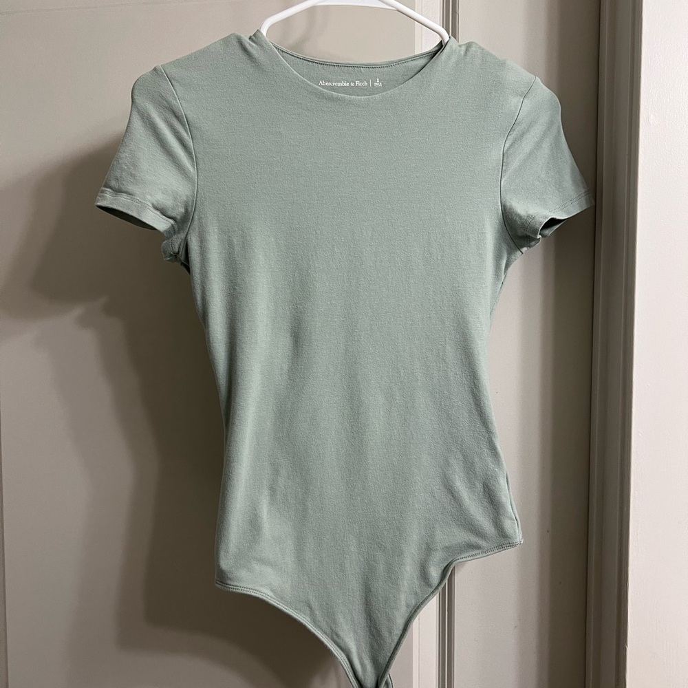 Abercrombie & Fitch Green Fitted Short Sleeve Bodysuit